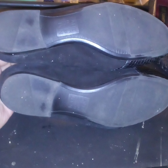 Naturalizer Black Pumps _ Size 6.5 - Picture 7 of 8